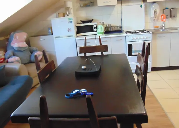 Folks Village Plowce House