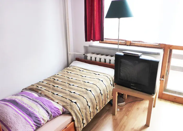 Folks Village Plowce House *