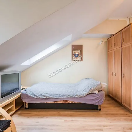 Folks Village Plowce House *