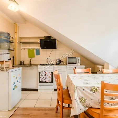 Folks Village Plowce House Хостел Гданьск