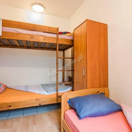 Hostel Folks Village Plowce House *