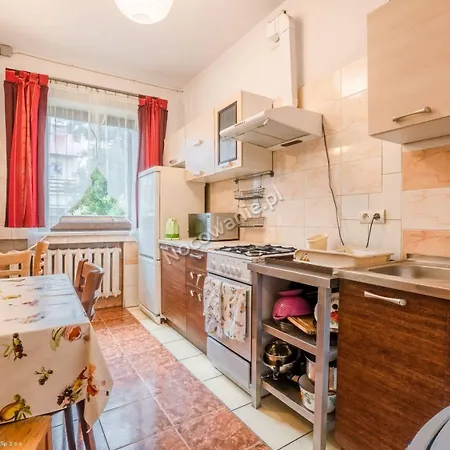 Folks Village Plowce House *