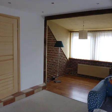 Folks Village Plowce House ホステル *