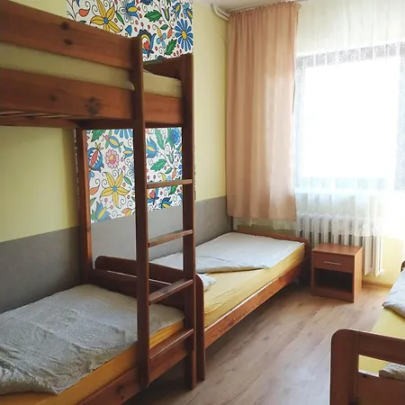 Folks Village Plowce House 호스텔 *