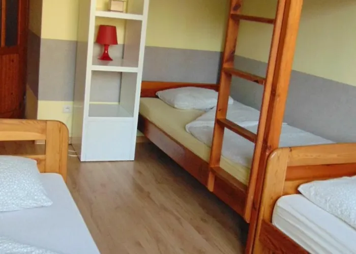 Albergue Folks Village Plowce House *