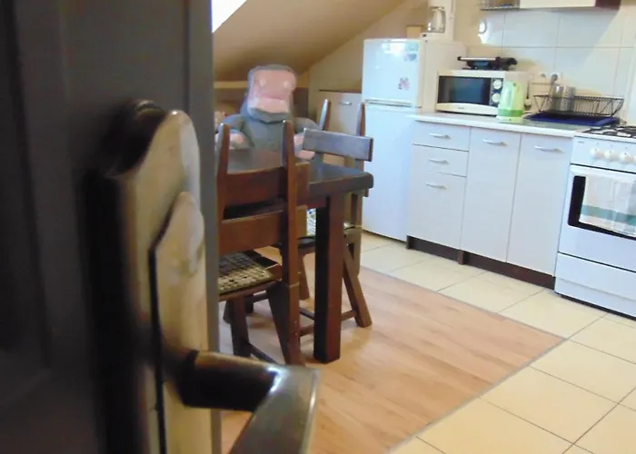 Folks Village Plowce House