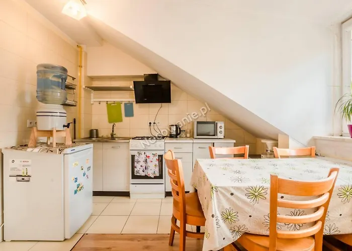 Folks Village Plowce House Albergue Gdańsk