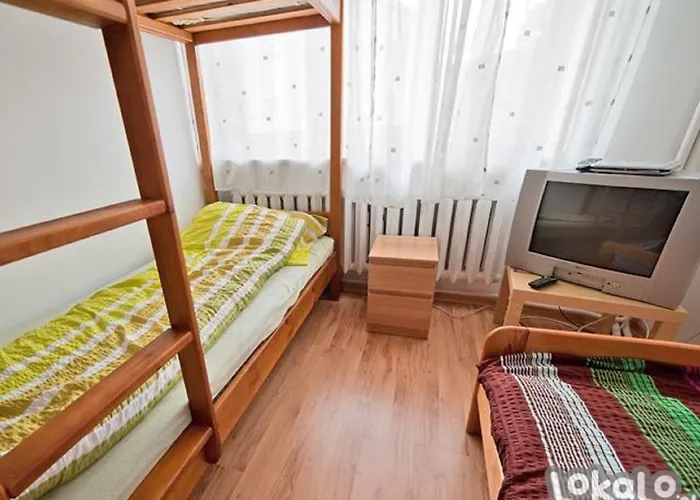 Folks Village Plowce House Vandrerhjem *